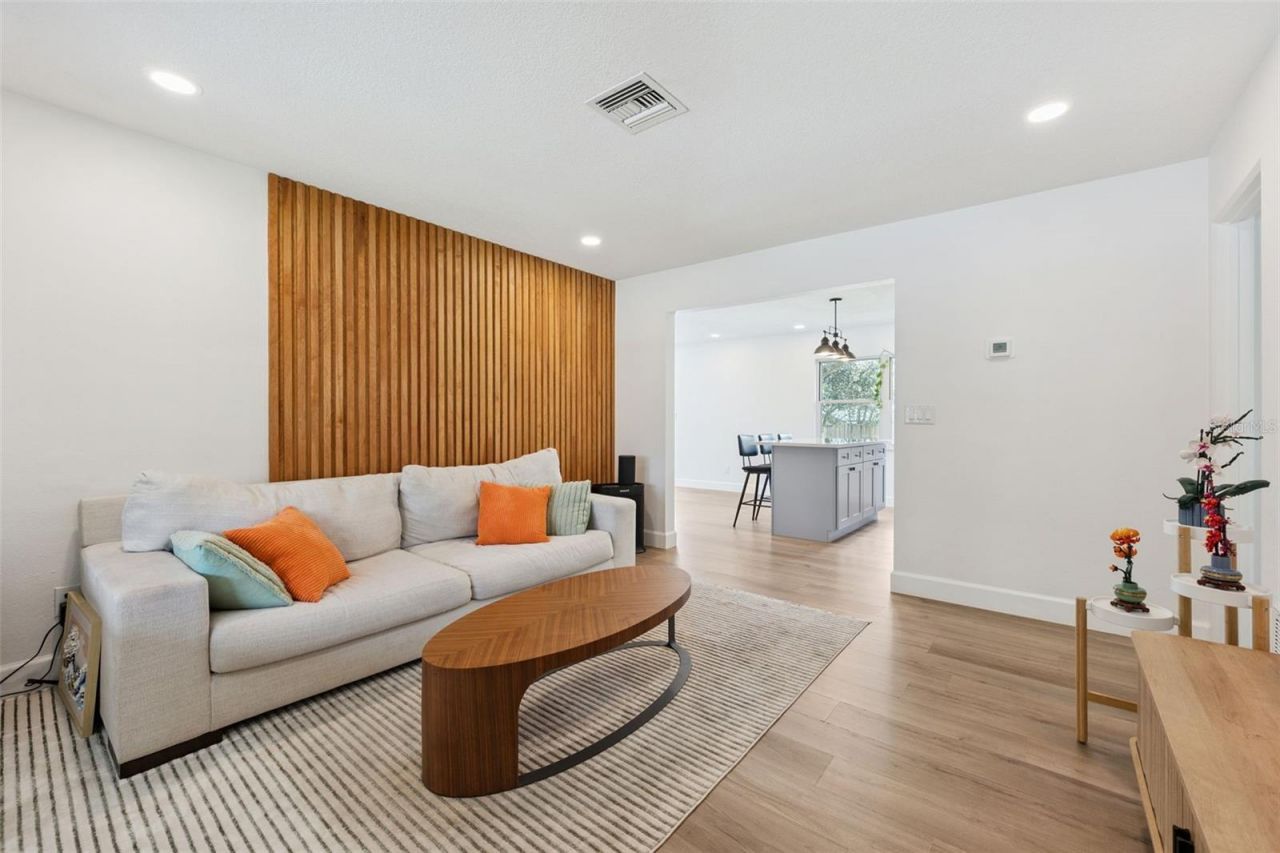 2521 Lassek Drive , Orlando, FL 32806 Photo