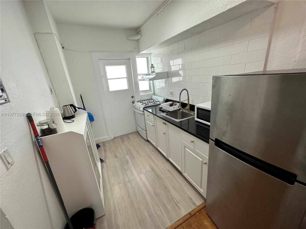 300 74th St , Unit 6, Miami Beach, FL 33141 Photo