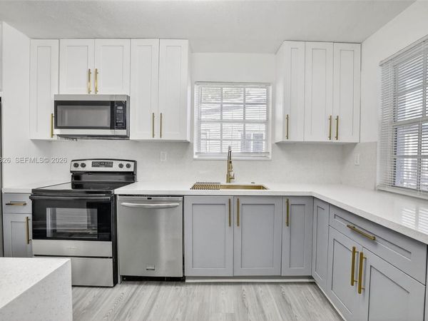 7120 Allen St , Hollywood, FL 33024