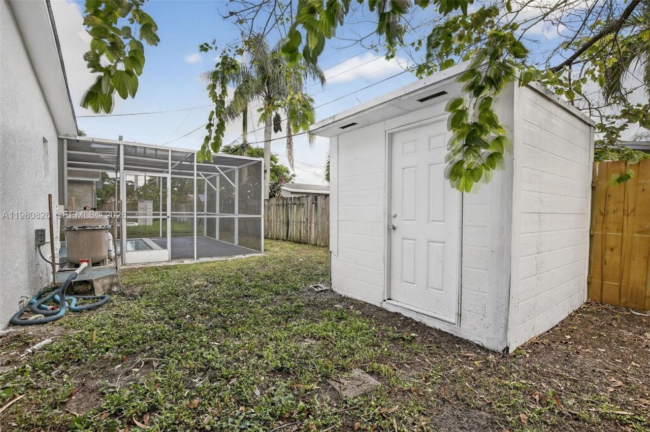 7120 Allen St , Hollywood, FL 33024 Photo