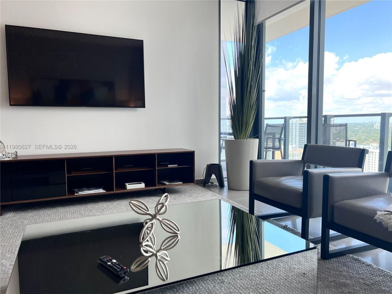 88 SW 7th St , Unit 1908, Miami, FL 33130 Photo