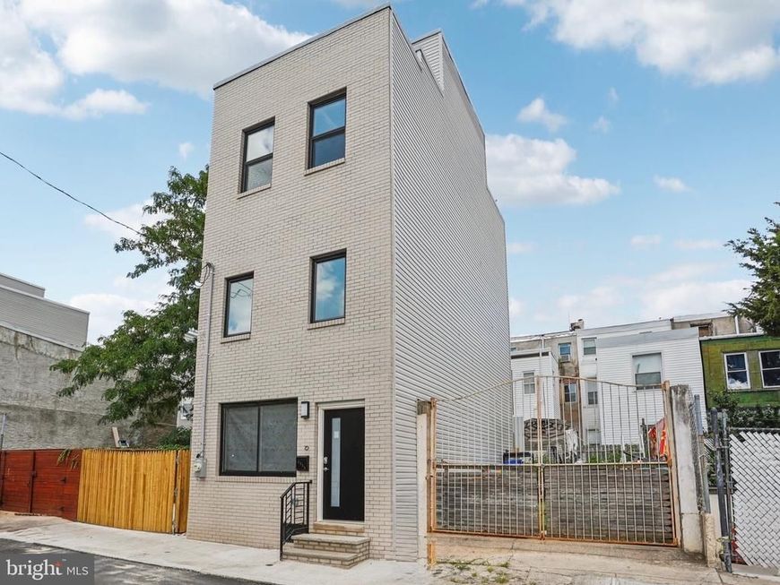 2225 2227 N Waterloo Street, Philadelphia, PA 19133 Main Photo