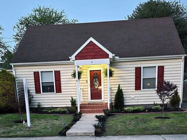 9 OAK STREET, CAMBRIDGE, MD 21613