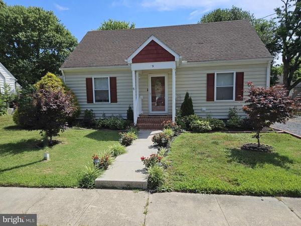 9 OAK STREET, CAMBRIDGE, MD 21613