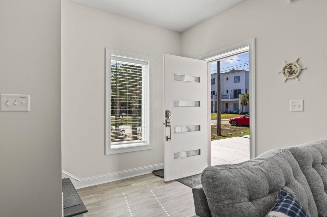 606 29th Ave. S Photo 4