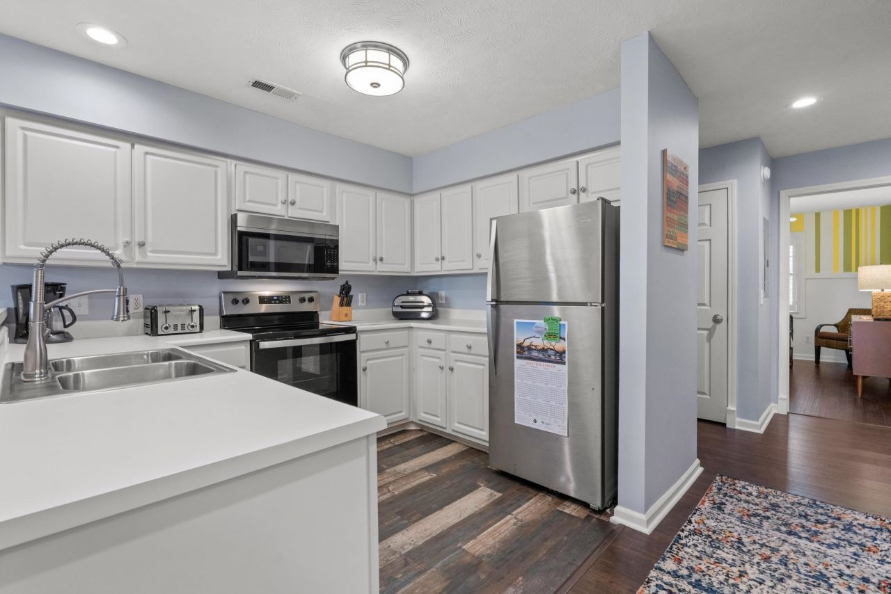 448 Pinehurst Ln. Photo 16