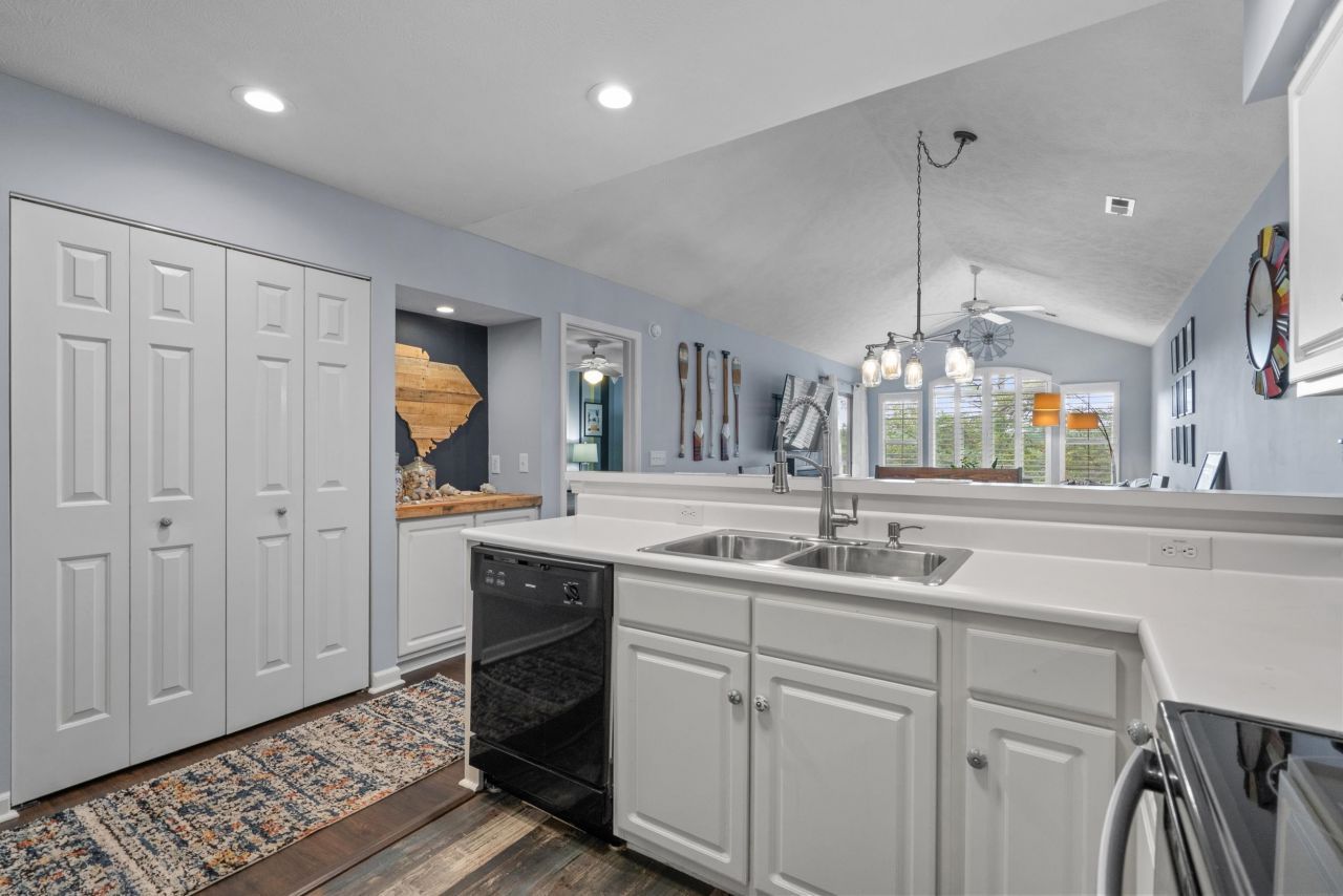 448 Pinehurst Ln. Photo 20