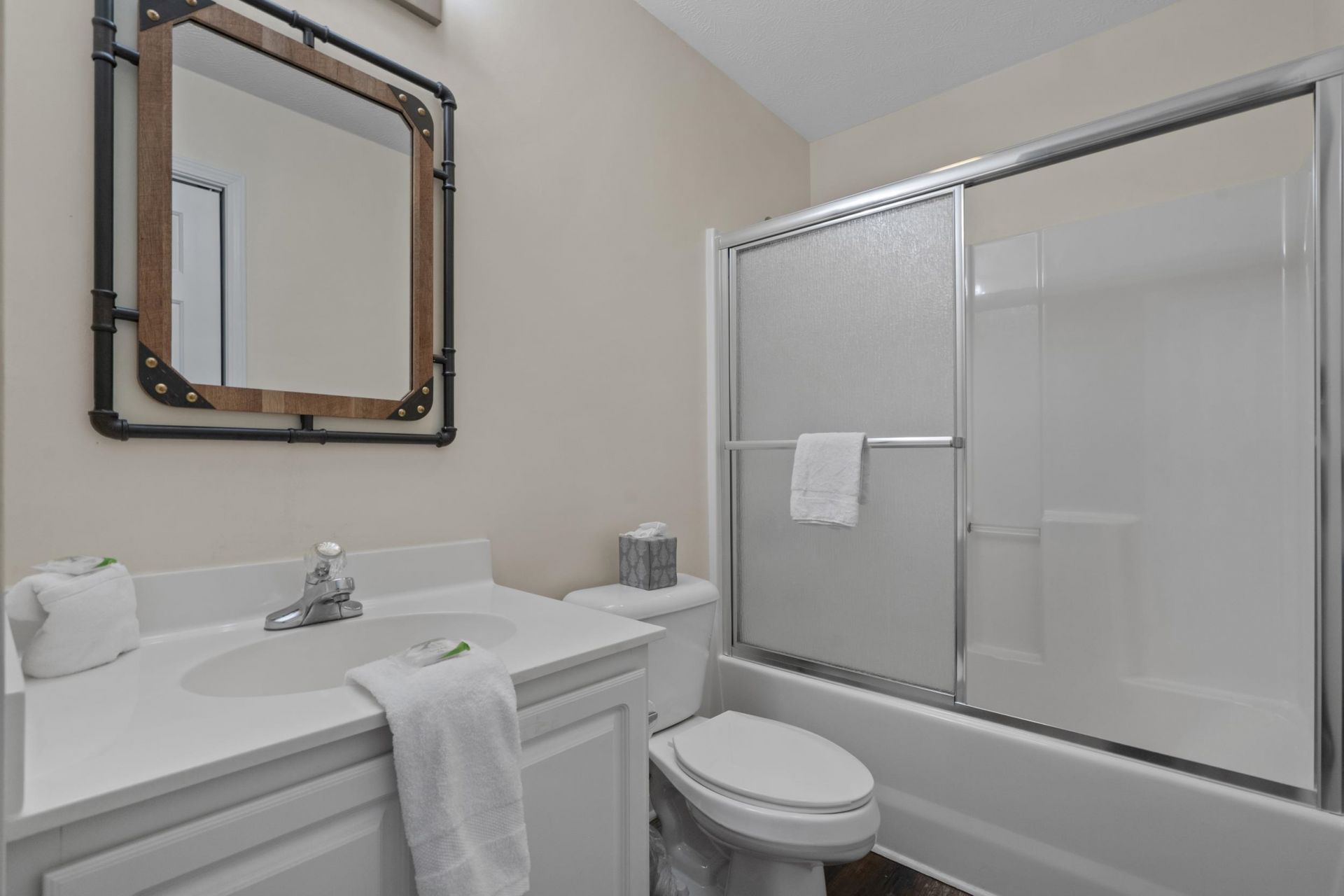 448 Pinehurst Ln. Photo 30