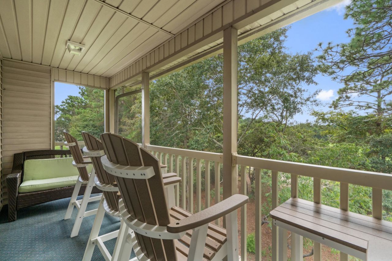 448 Pinehurst Ln. Photo 4