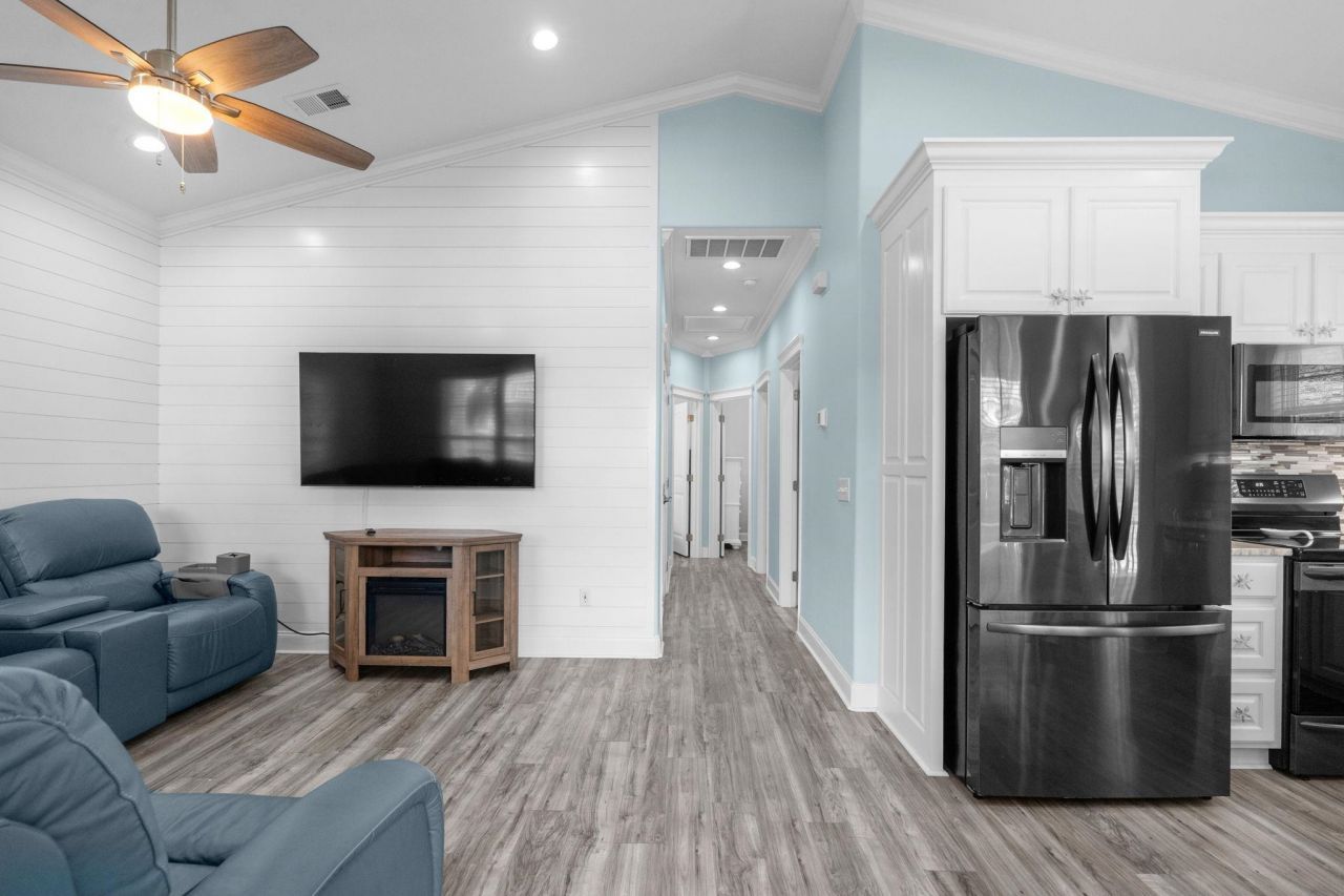 6001 - 1676 S Kings Hwy. Photo 14