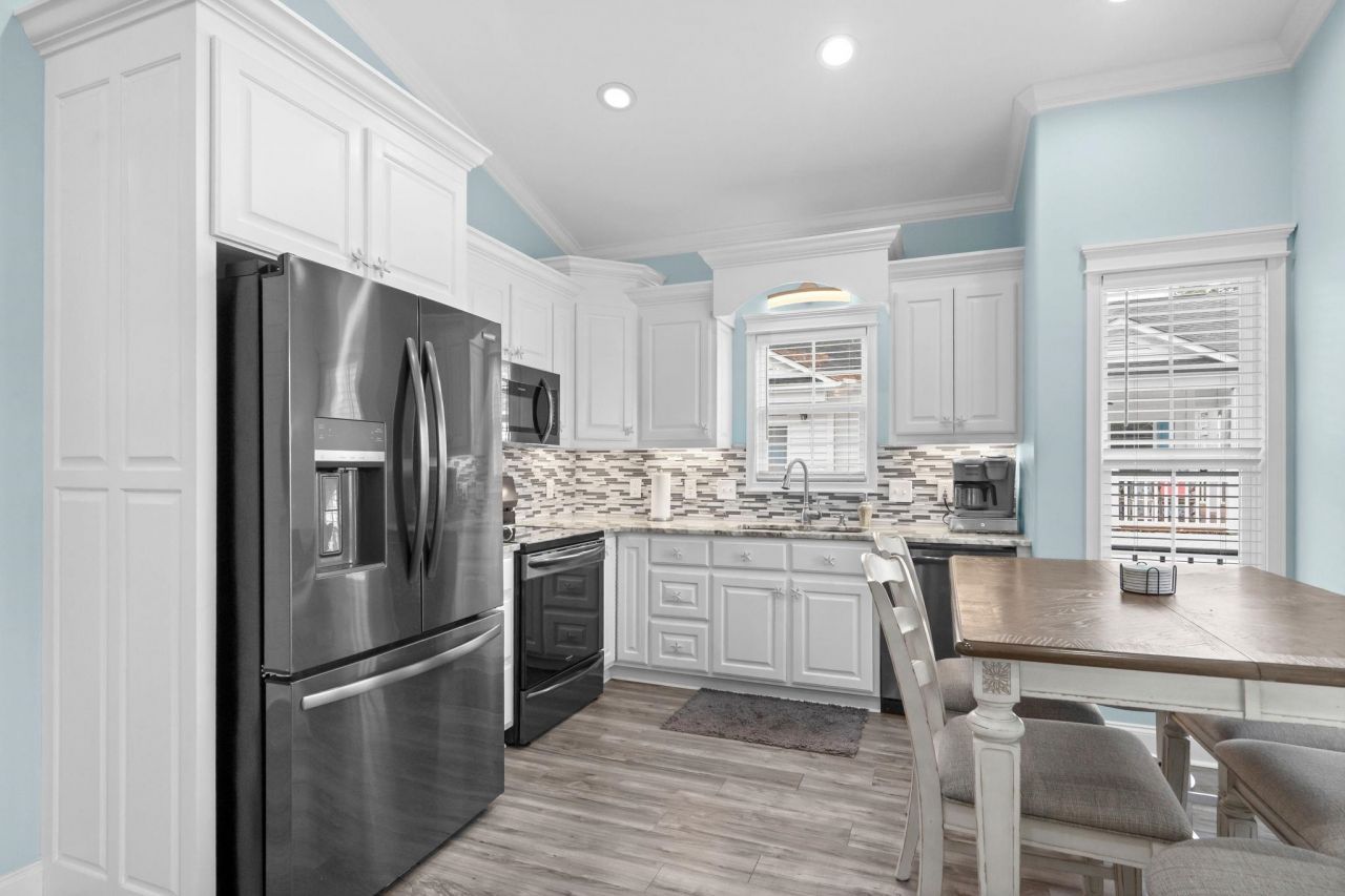 6001 - 1676 S Kings Hwy. Photo 19