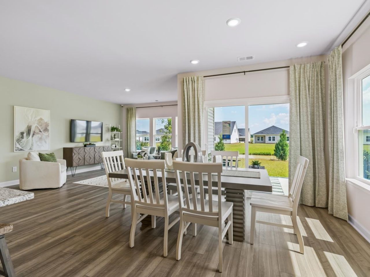 122 Jasmine Dr. Photo 5