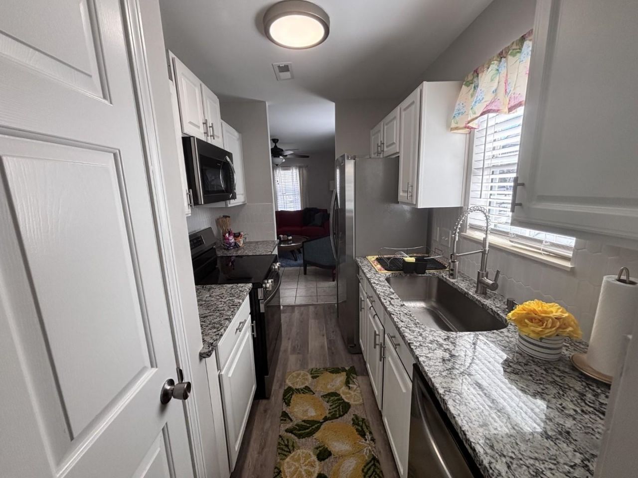 1676 Citadel Ln. Photo 5