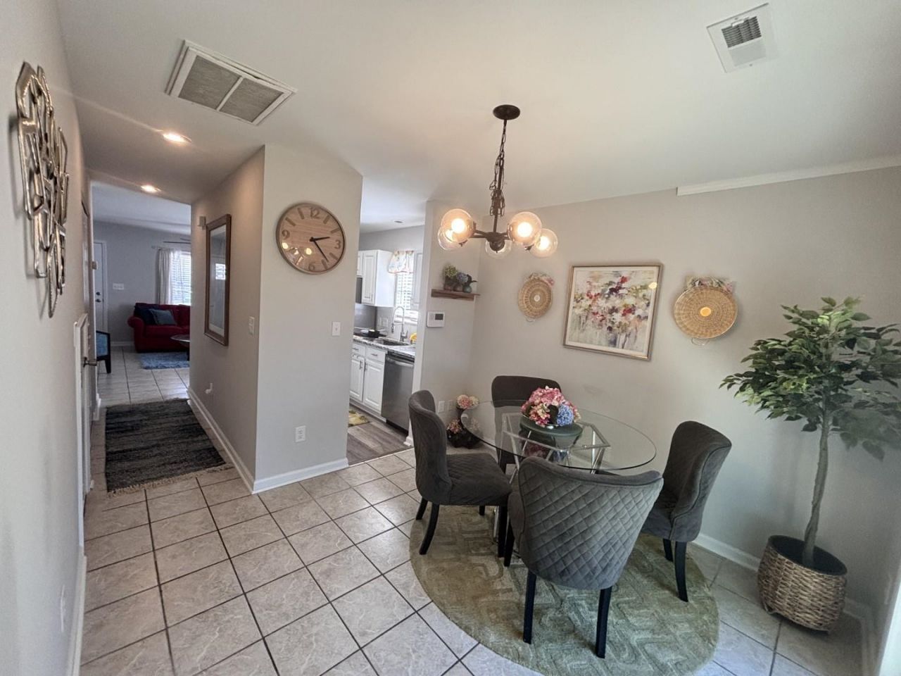 1676 Citadel Ln. Photo 8