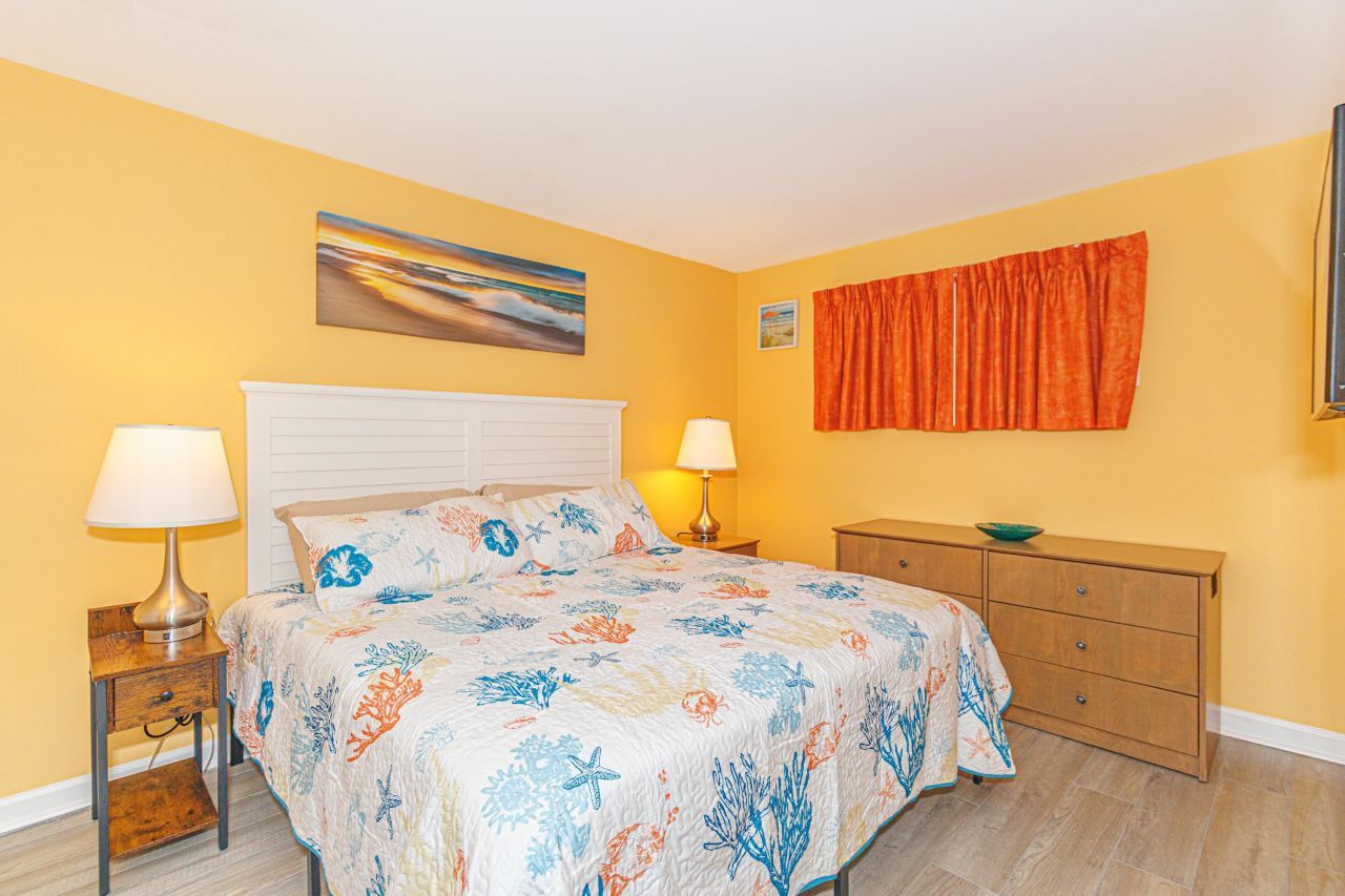 2310 N Ocean Blvd.  Photo 16