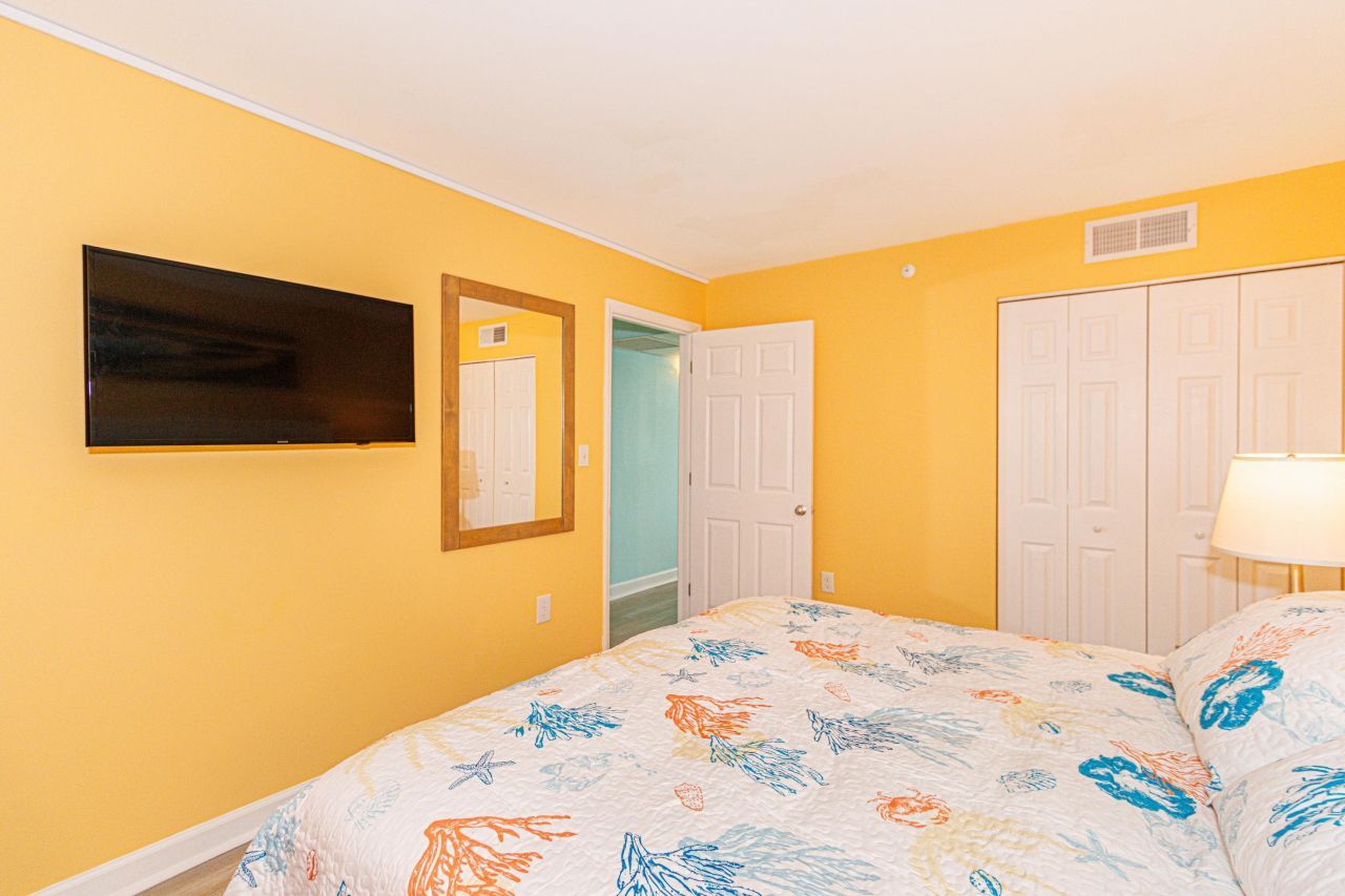 2310 N Ocean Blvd.  Photo 20