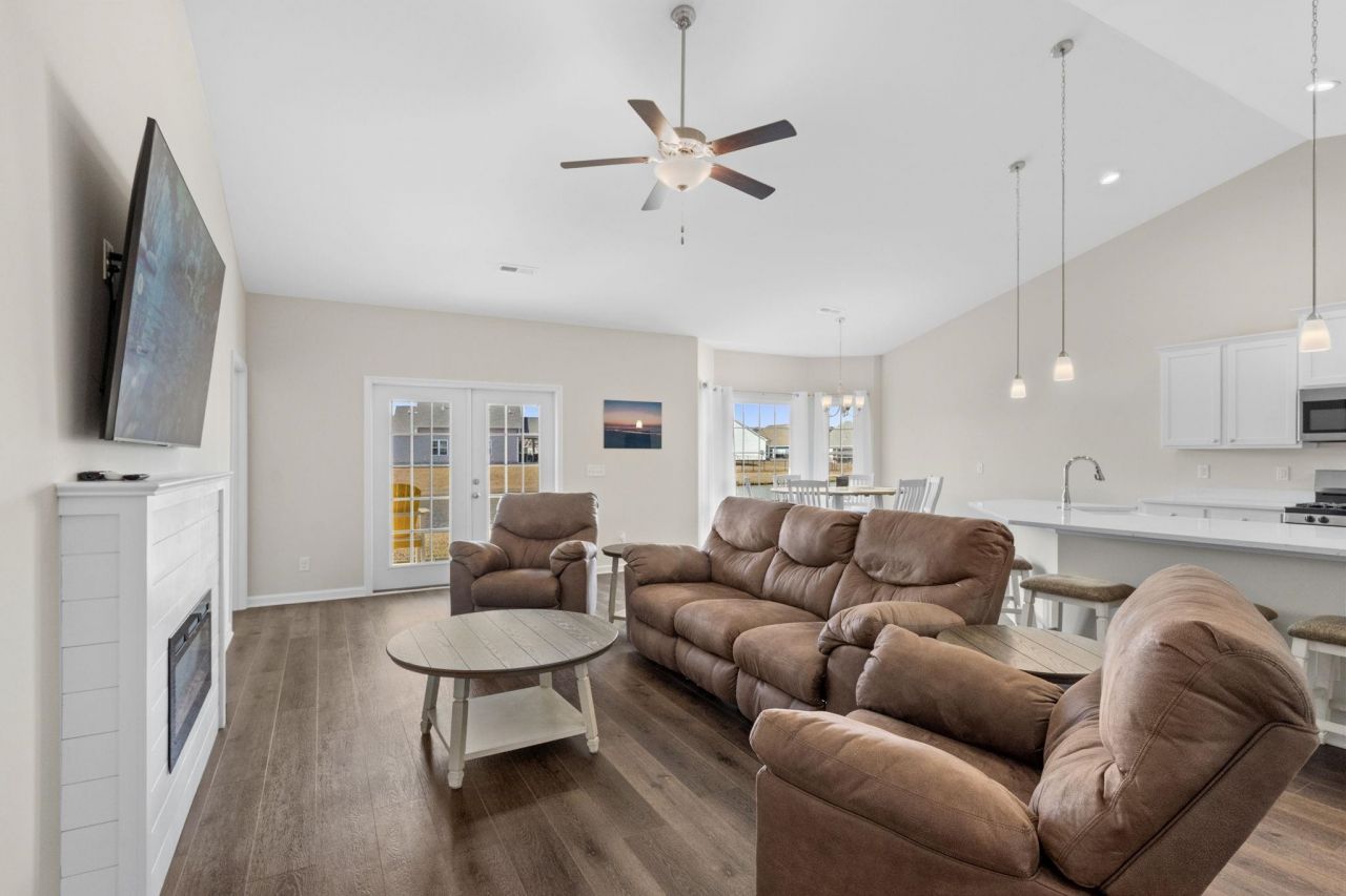 654 Rycola Circle Photo 10