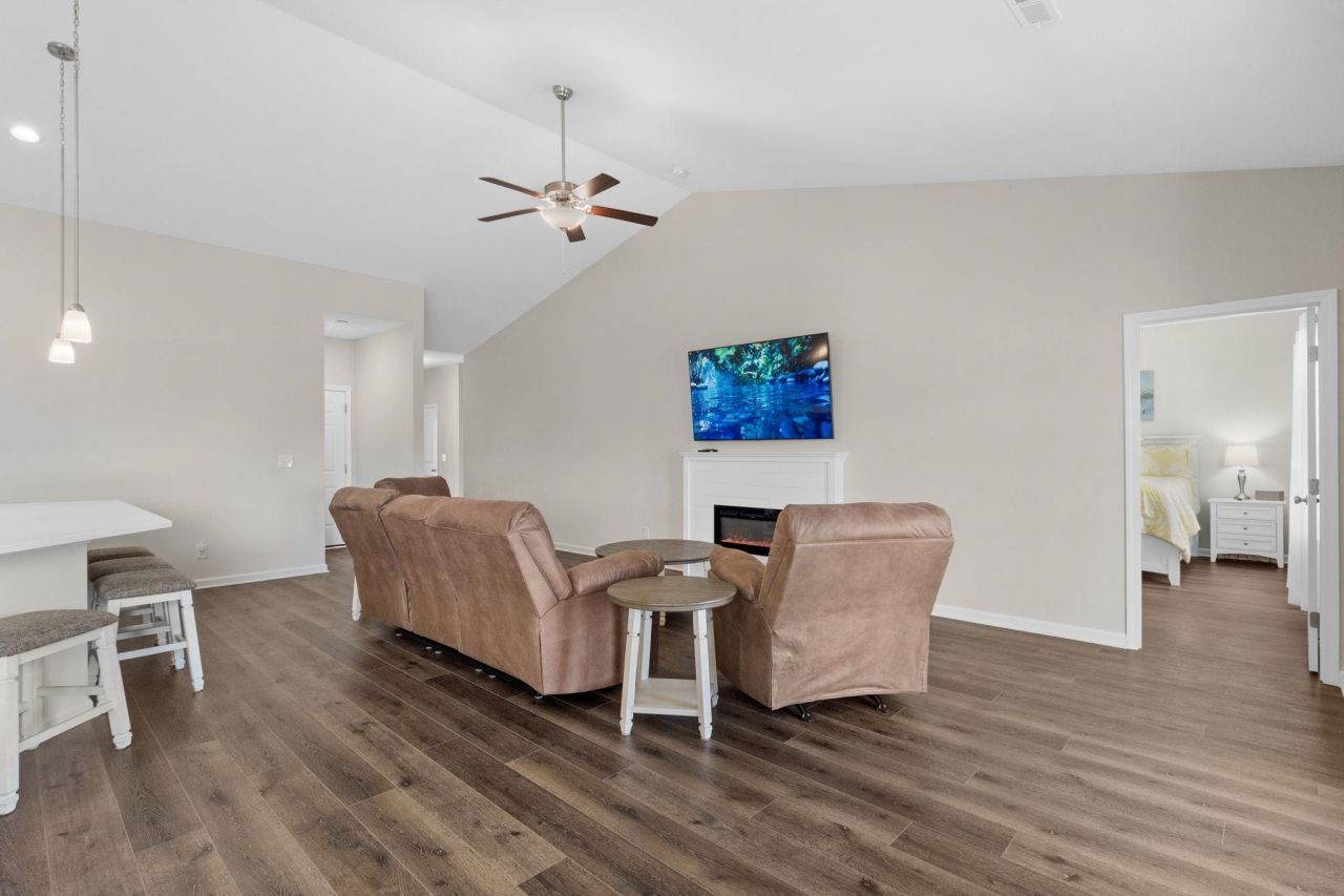 654 Rycola Circle Photo 12