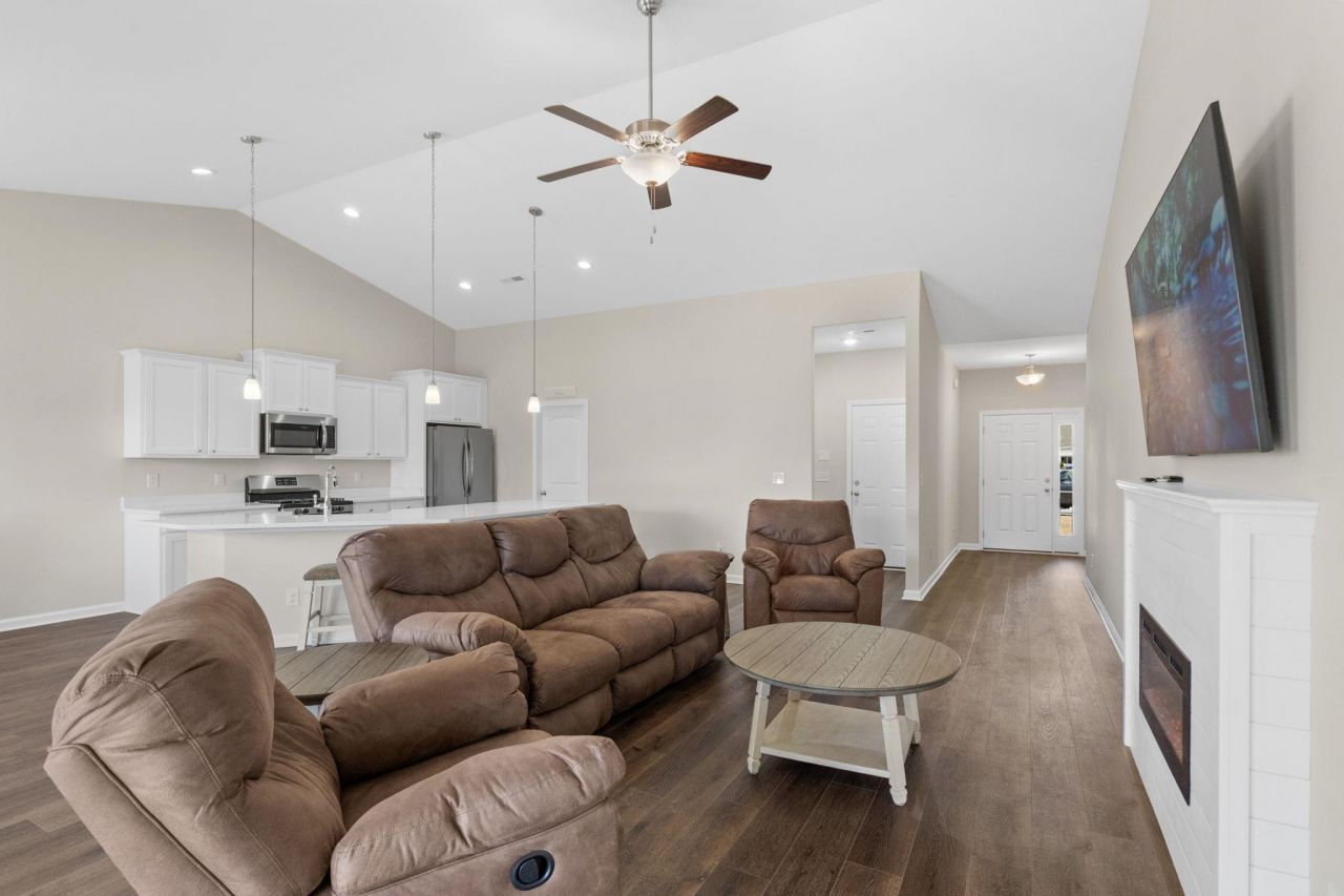 654 Rycola Circle Photo 13