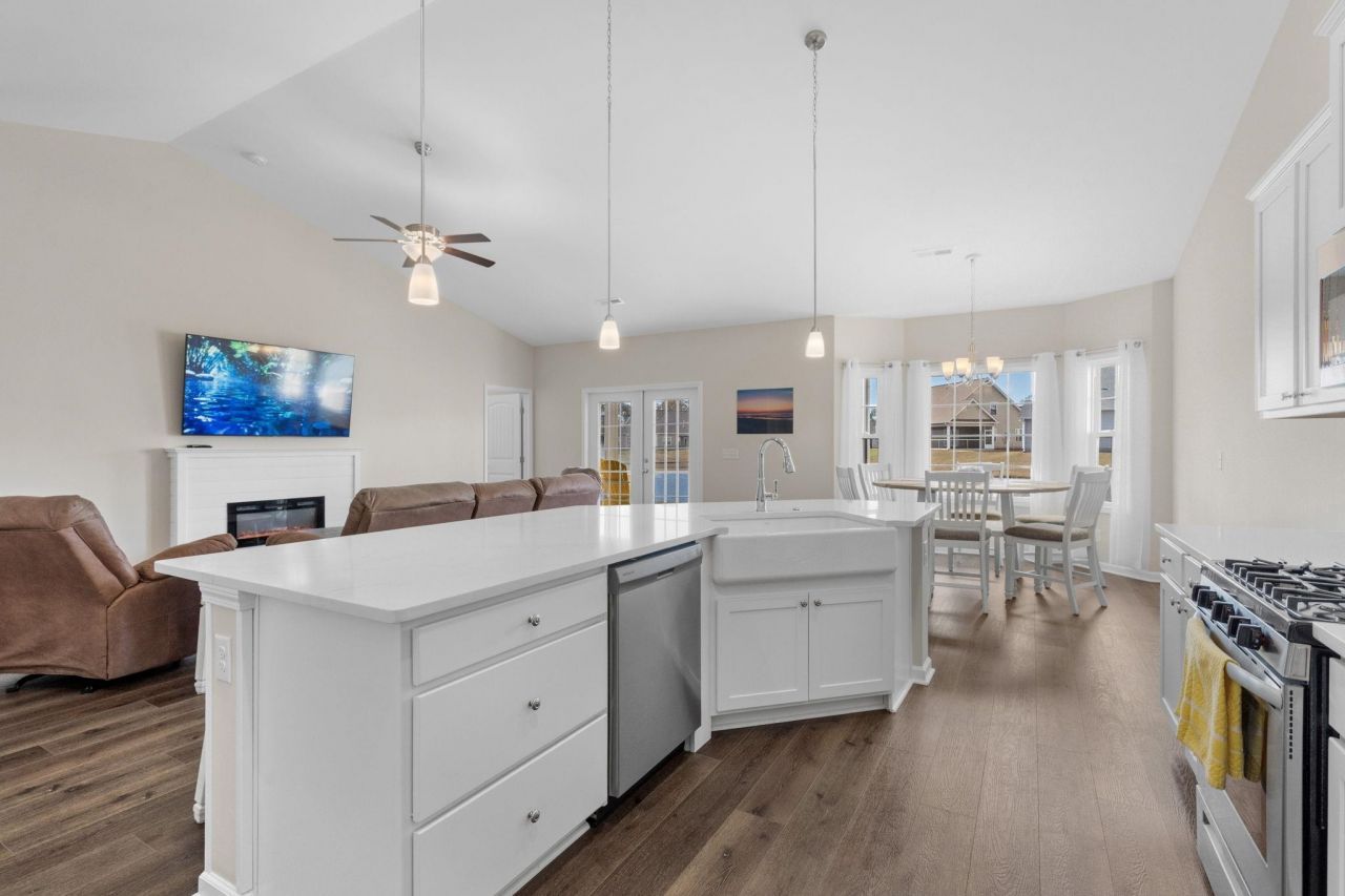 654 Rycola Circle Photo 17