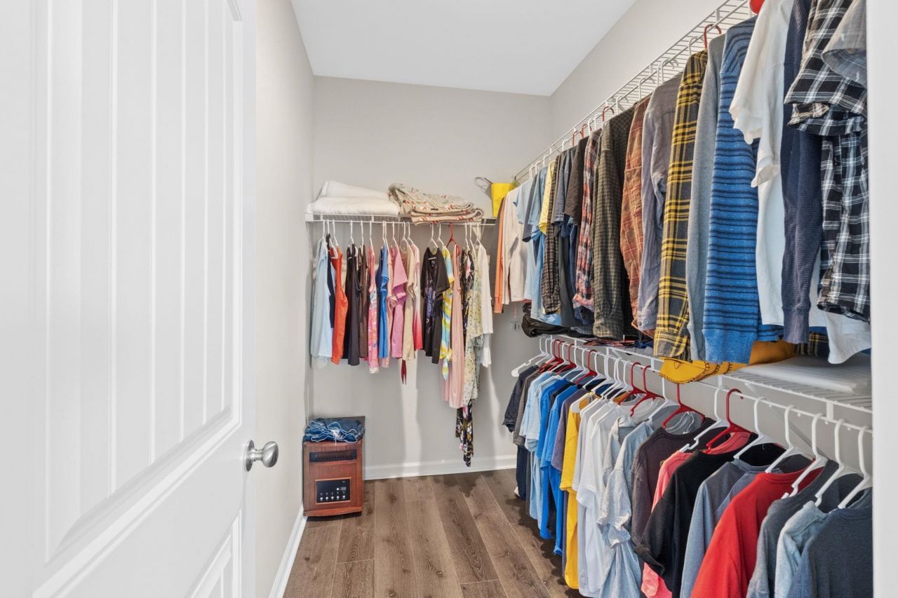 654 Rycola Circle Photo 34