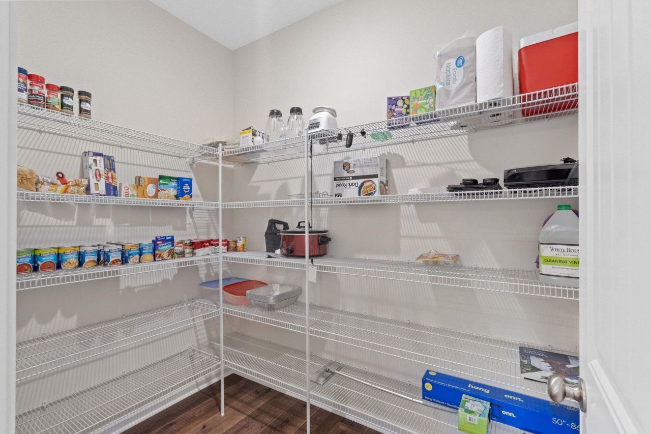 654 Rycola Circle Photo 40