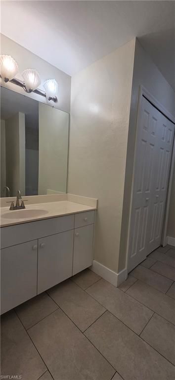 1019 SE 12th Ter , Cape Coral, FL 33990 Photo