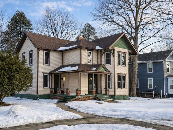 1113 E Cass Street, Albion, MI 49224