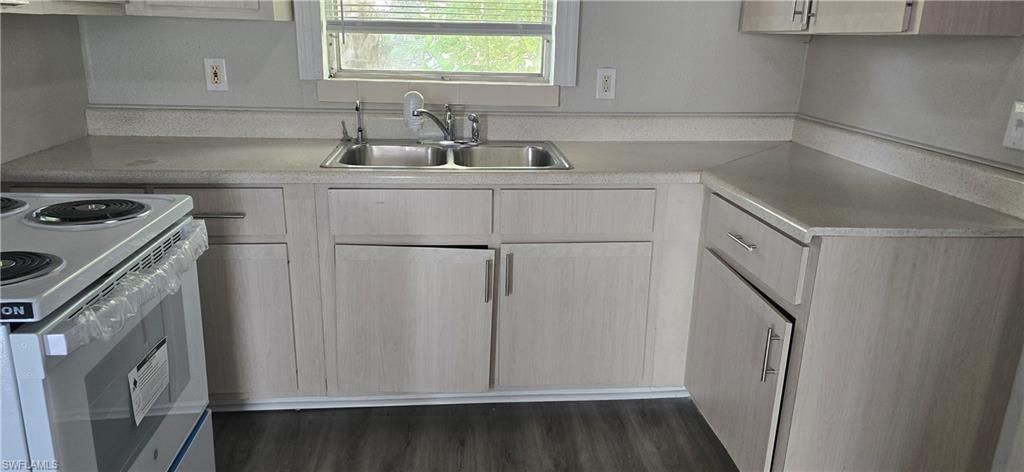 1915 Hill Ave, Fort Myers, FL 33901 Photo