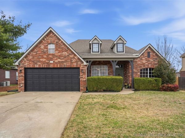 804 E Seattle Street, Broken Arrow, OK 74012