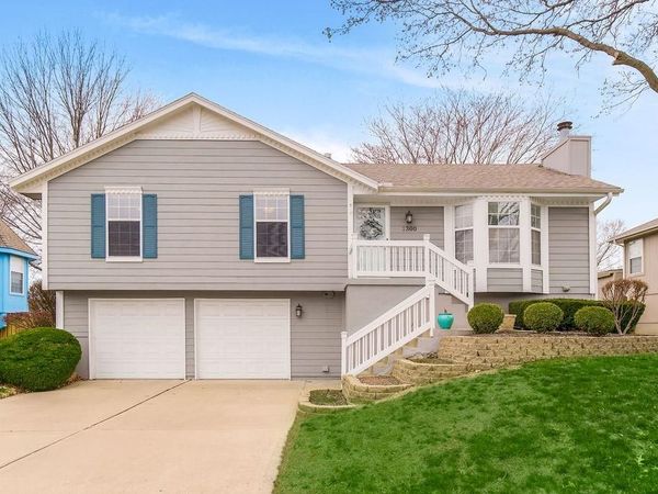 1300 NE Magnolia Street, Lee's Summit, MO 64086