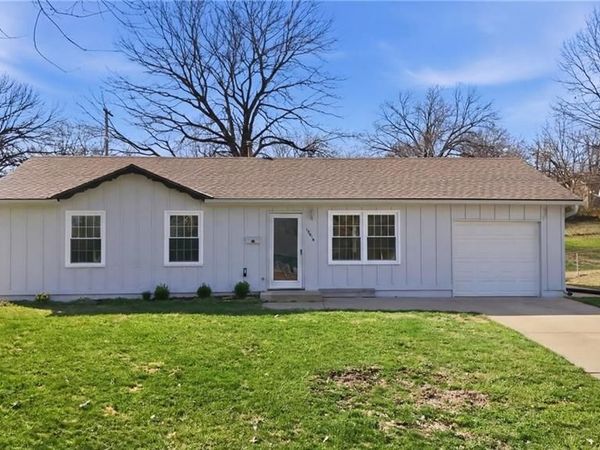 13616 Winchester Avenue, Grandview, MO 64030