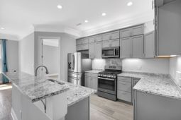 1339 Winterberry Avenue photo 4