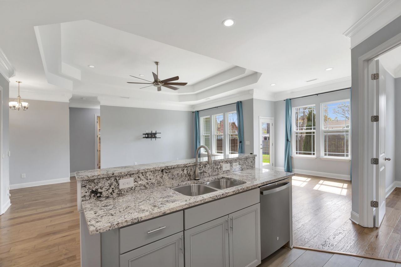 1339 Winterberry Avenue Photo 6