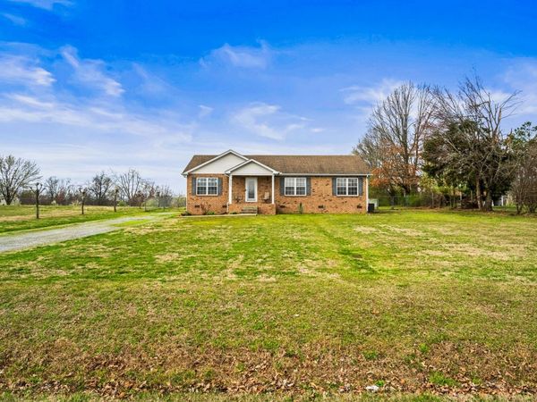 363 N Centerpoint Rd, Portland, TN 37148