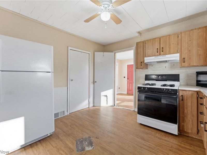 174 Yonker Street, Barberton, OH 44203 Photo 14