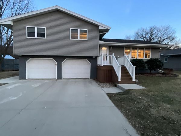 605 Spring Street, Clermont, IA 52135