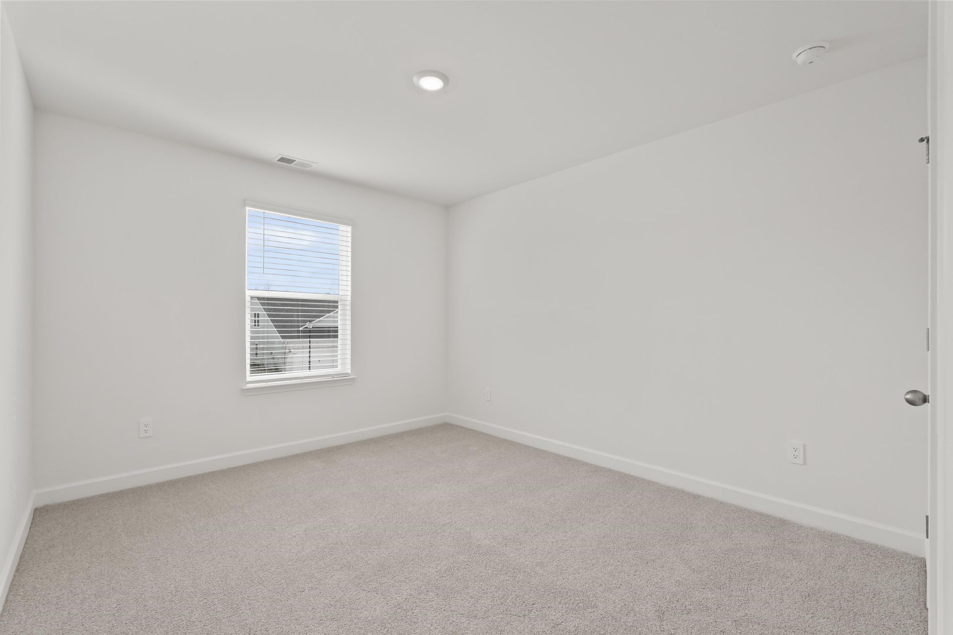 126 Jasmine Dr. Photo 13
