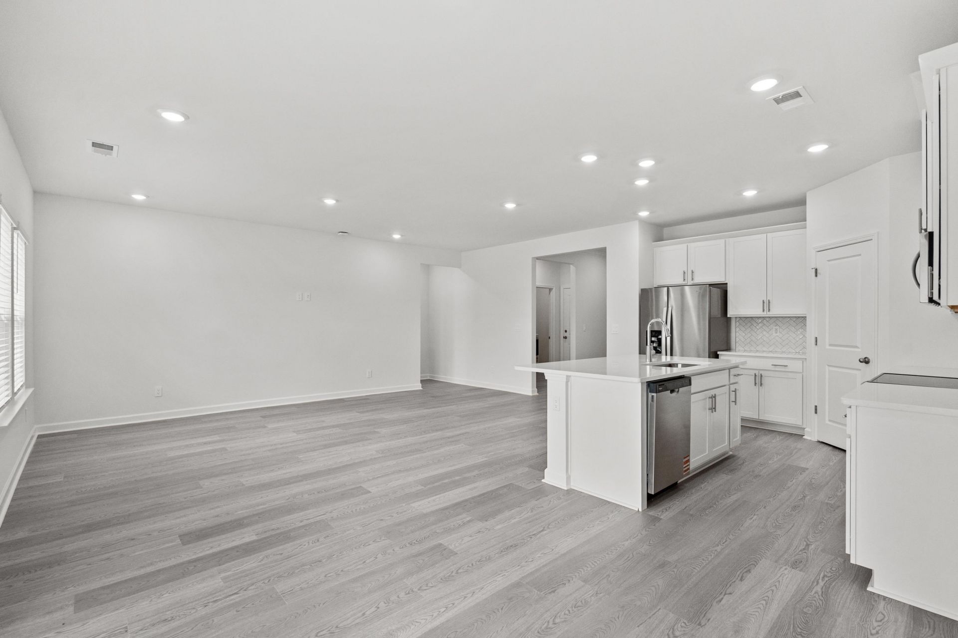 126 Jasmine Dr. Photo 23