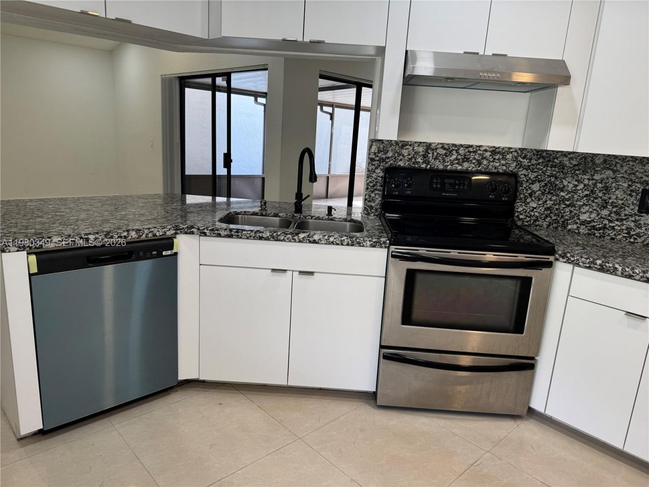 17340 NW 63rd Ave , Hialeah, FL 33015 Photo