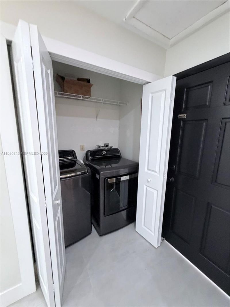 7801 SW 12th St , Unit 7801, Miami, FL 33144 Photo