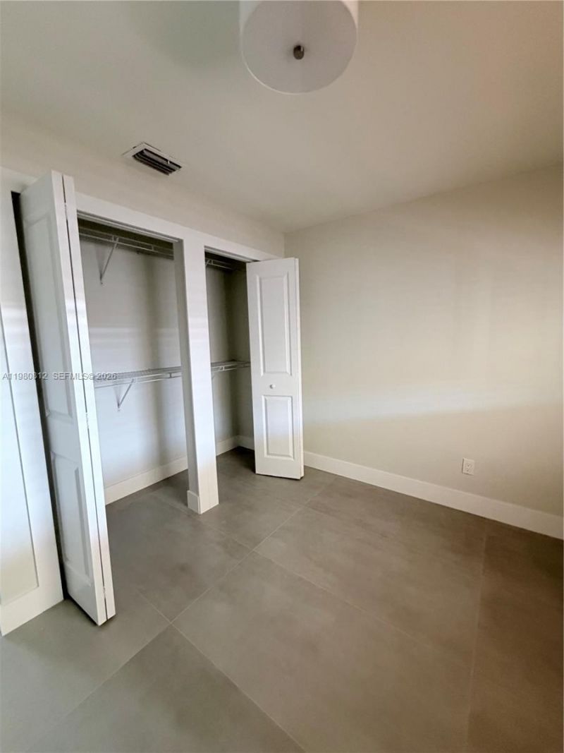7801 SW 12th St , Unit 7801, Miami, FL 33144 Photo