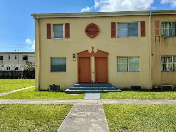 434 NW 85th St Rd, Unit 434, Miami, FL 33150