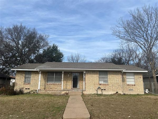 533 Arbor Lane, Lancaster, TX 75134