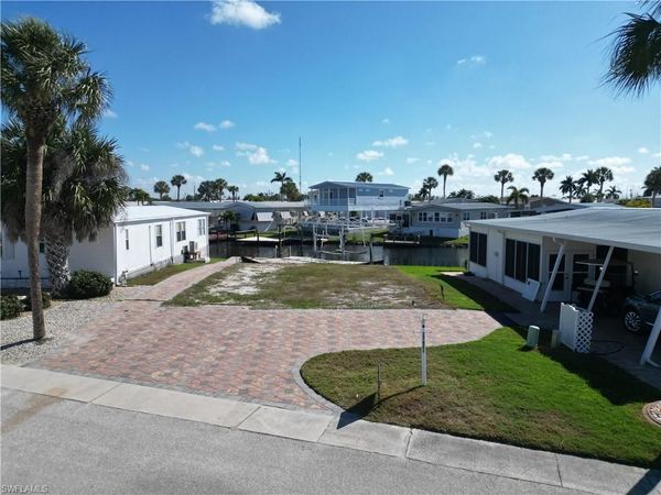 17621 Peppard DR, FORT MYERS BEACH, FL 33931