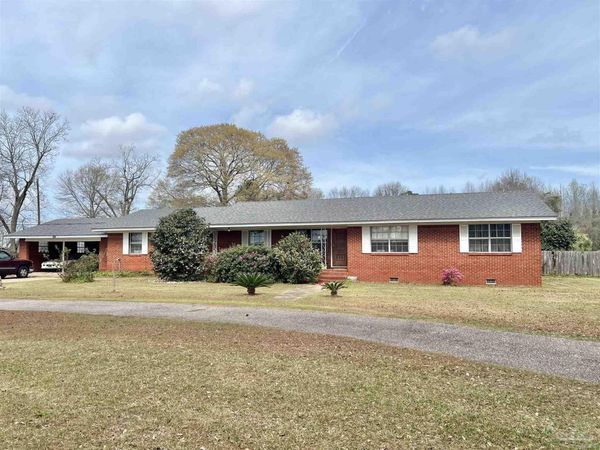 887 Old Bratt Rd, Atmore, AL 36502