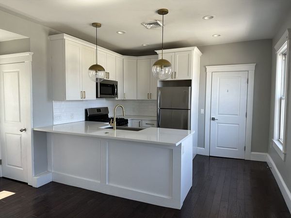 181 Chelsea St, Unit 3, Everett, MA 02149