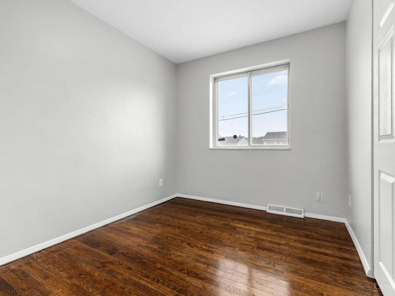 2043 E Teralta Circle, Cincinnati, OH 45211 Photo 15