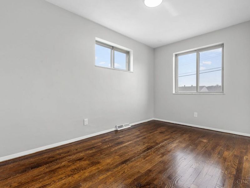 2043 E Teralta Circle, Cincinnati, OH 45211 Photo 21