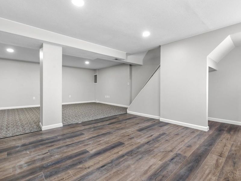 2043 E Teralta Circle, Cincinnati, OH 45211 Photo 26